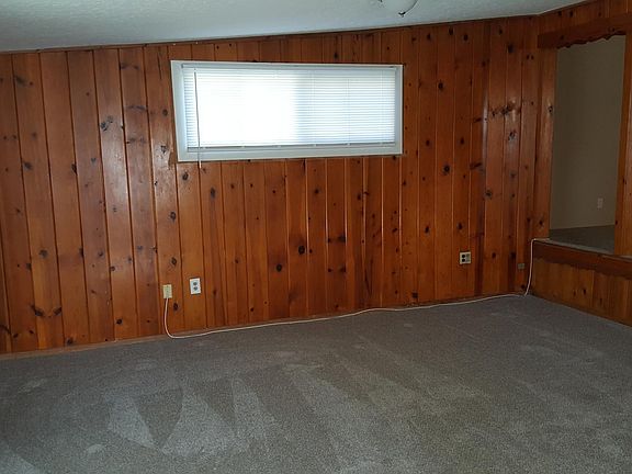 4th image of 7501 Madora Ave