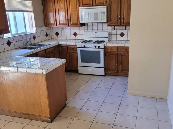 488 E Alan Ave, Woodbridge, CA 95258