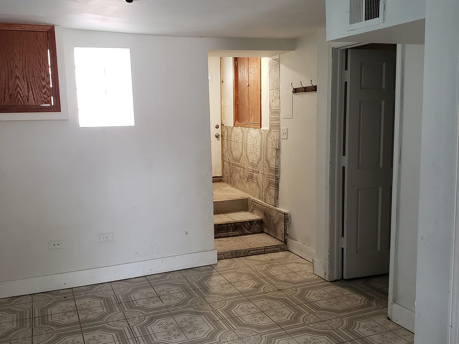 2 bed, 700 sqft, $900 — Photo 4