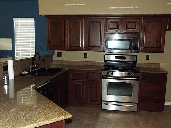 5th image of 5209 Spicebush St