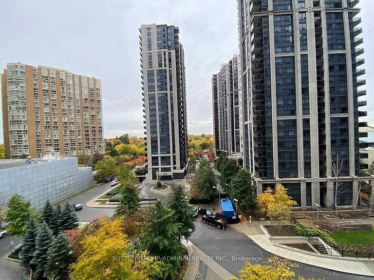 4968 Yonge St #803 — Photo 1