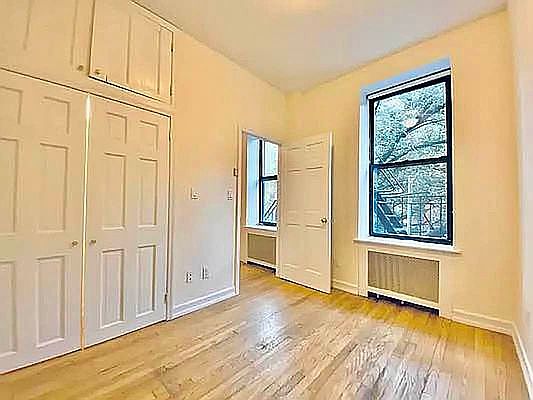 3rd image of 462 W 51st St APT 3F