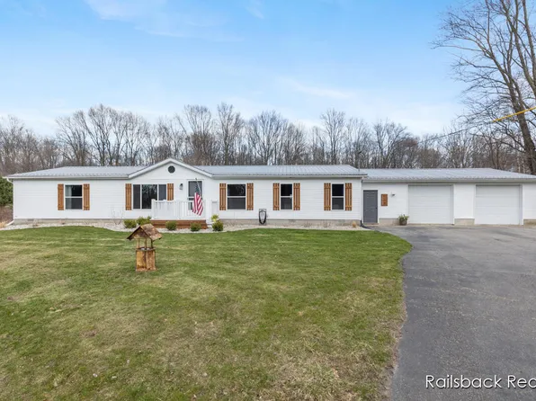 12700 Pennington Ave NE, Sparta, MI 49345