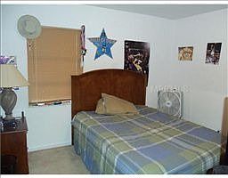4th image of 1125 Barbour Ave