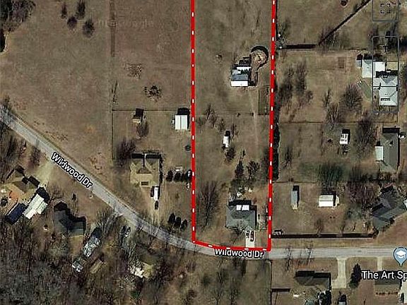 2nd image of 301 Wildwood Dr
