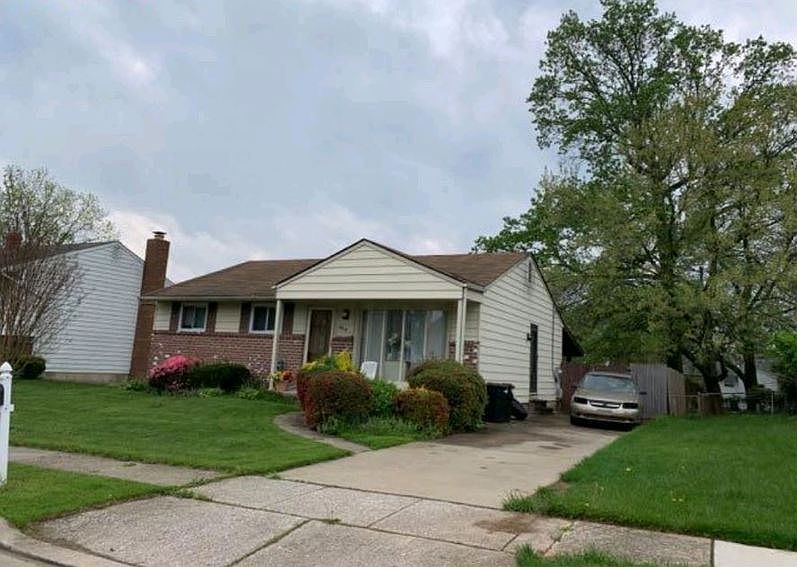2nd image of 3914 Sadie Rd