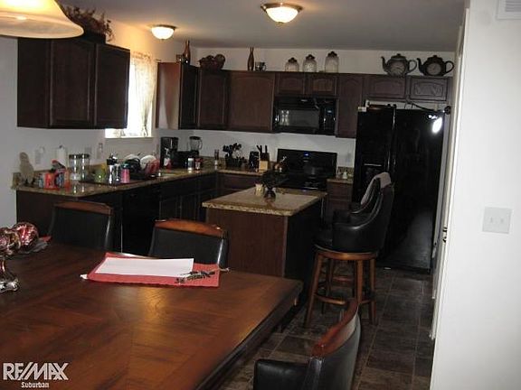 3rd image of 42277 Mandalay Ct