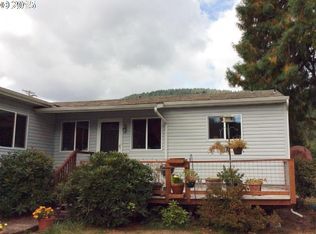 162 Spicer St, Elkton, OR 97436
