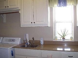 2nd image of 211 W Aurora Vista Trl