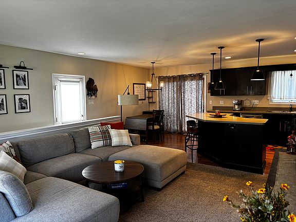 4th image of 582 Canterbury Dr
