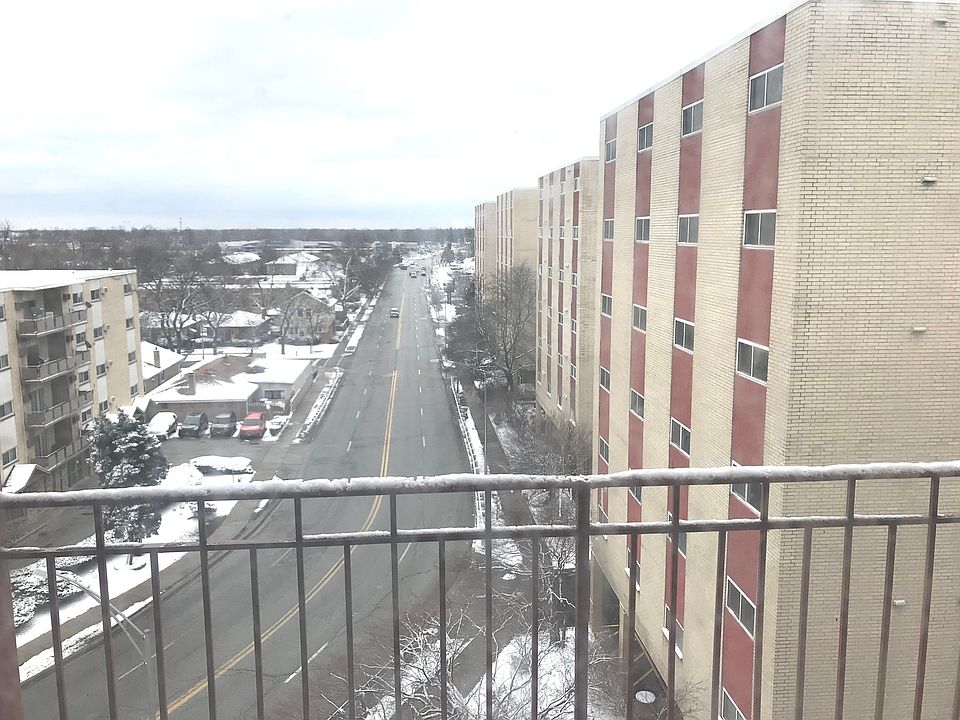 1st image of 1005 Des Plaines Ave #503