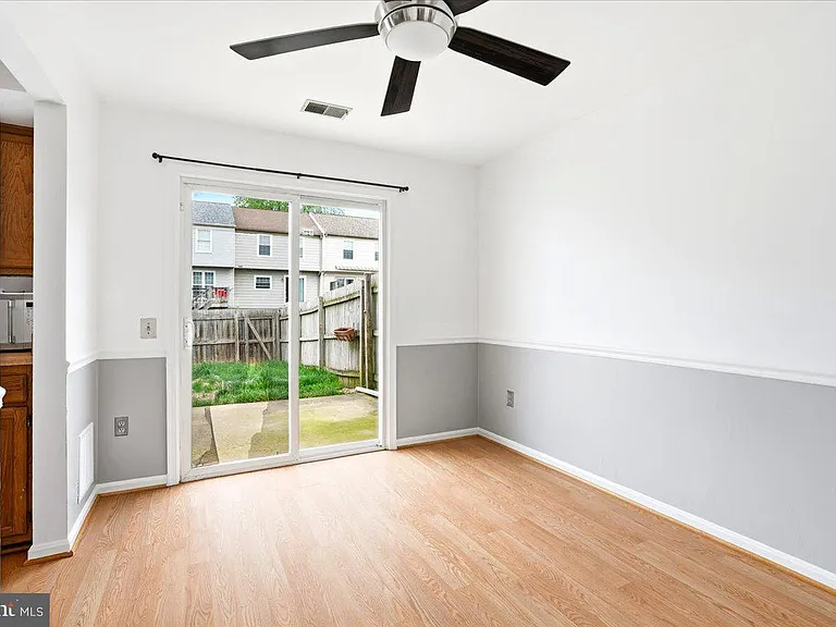 5735 Sunset View Ln — Photo 14