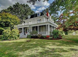 26 Alfred Drown Rd, Barrington, RI 02806