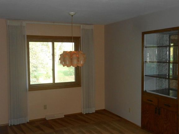 4th image of 5250 S La Salle Dr