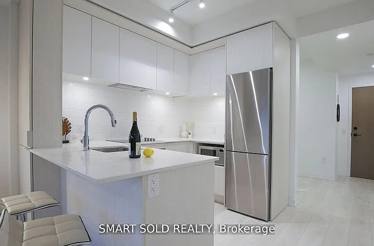 225 Sumach St #606W — Photo 33