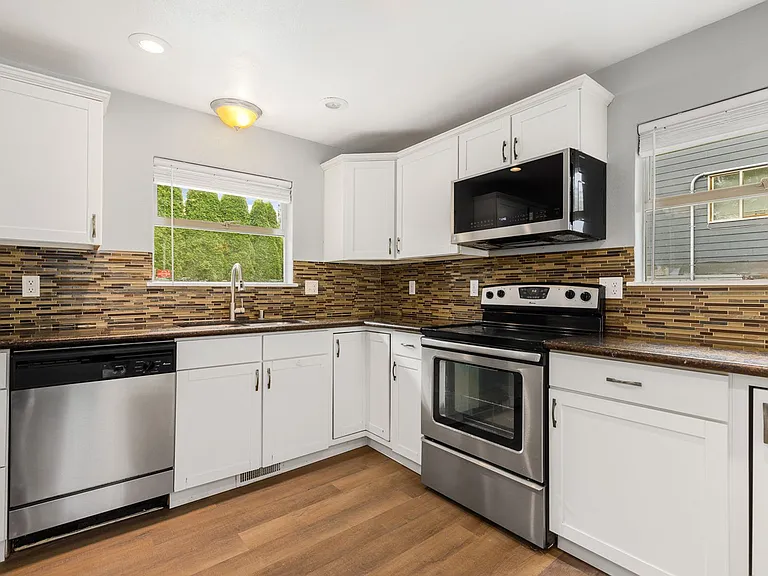 3910 148th St SW — Photo 9