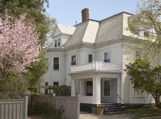 12 Hawthorn St, Cambridge, MA 02138