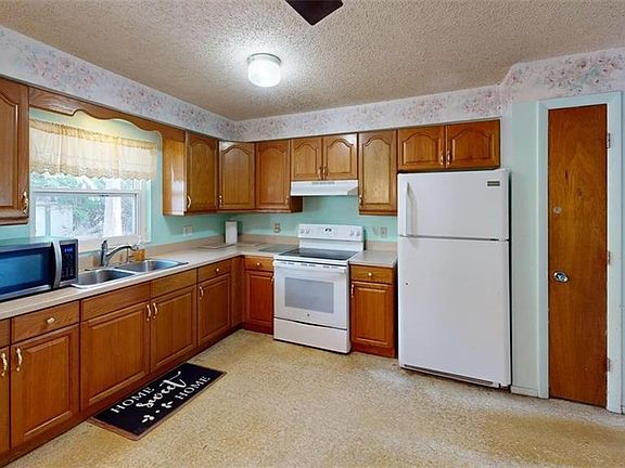 4th image of 3501 White BLVD