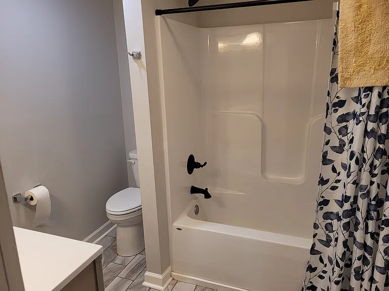 509 Hickory St SE — Photo 7