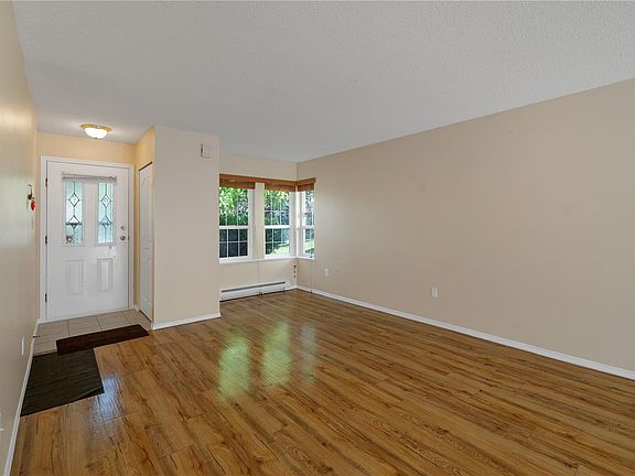 3rd image of 772 Robron Rd #35