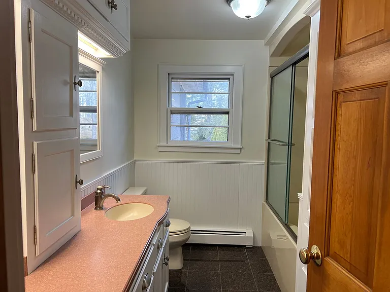 21 Devin St — Photo 6