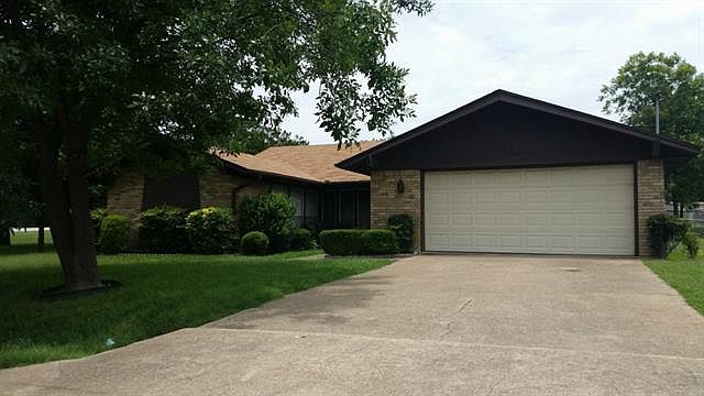 1st image of 1010 Hill City Dr
