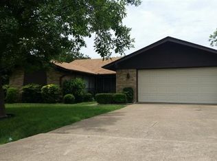 1010 Hill City Dr, Duncanville, TX 75116