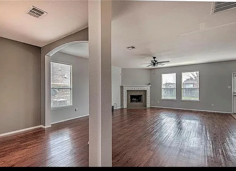 708 Constellation Dr — Photo 4