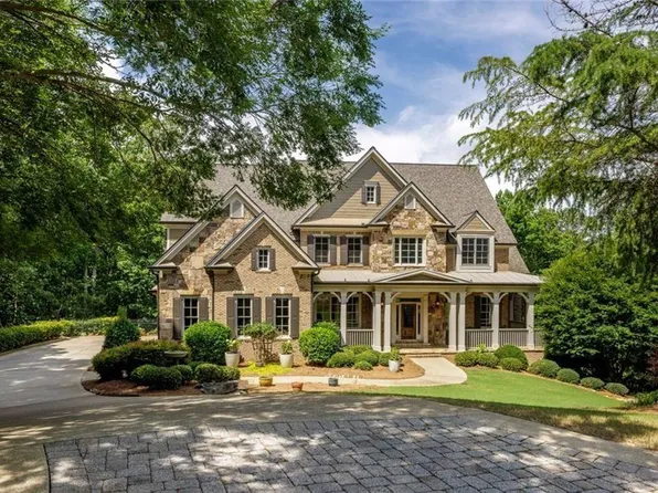 930 Shepards Ct, Roswell, GA 30075