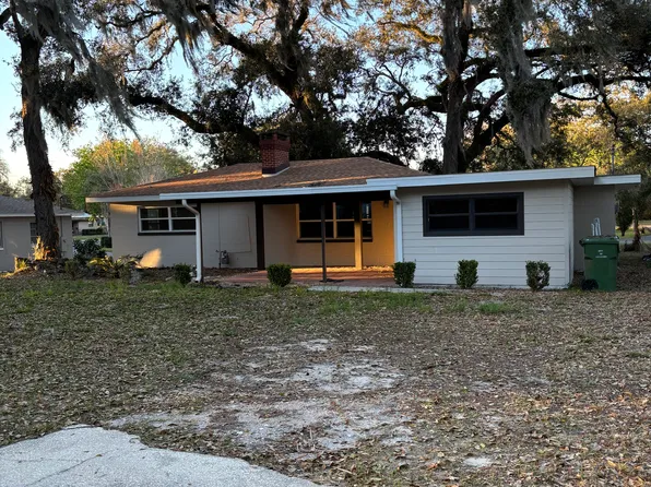 1804 Harcourt Dr, Leesburg, FL 34748