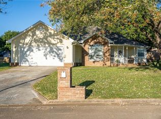 1207 N 30th St, Van Buren, AR 72956