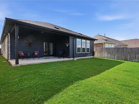 5th image of 968 Blue Oak Blvd