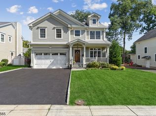 321 Saint Georges Pl, Westfield, NJ 07090