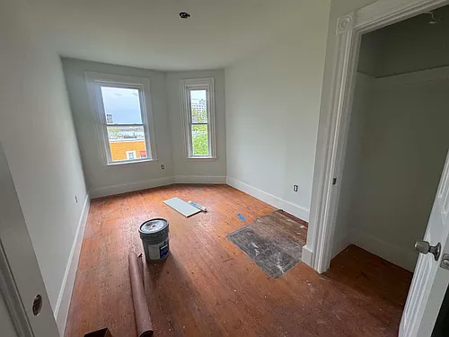 450 E 6th St #3 Photo 1