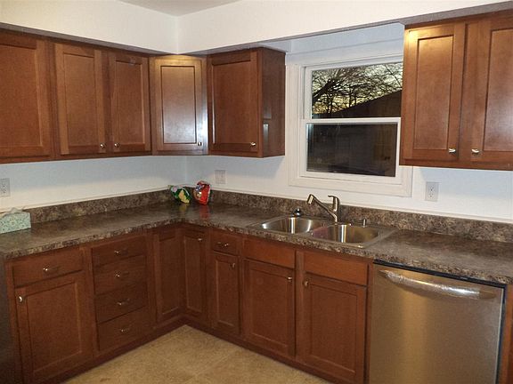 2nd image of 18815 6th St