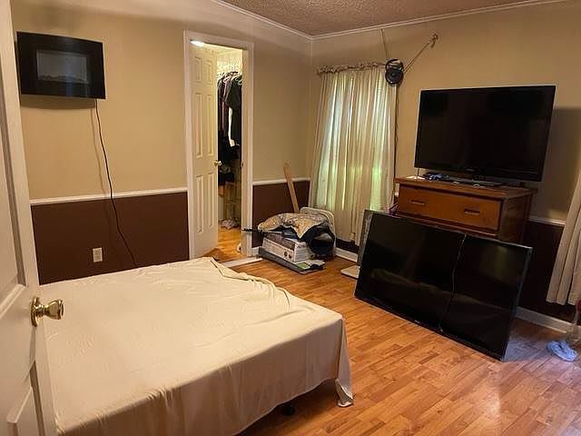 2nd image of 215 Cherokee Cir