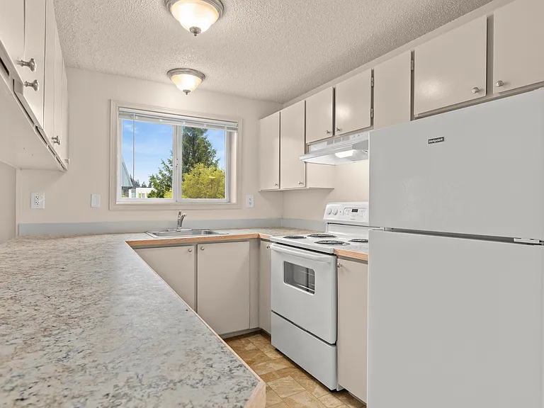 Riviera Apartments Northgate — Photo 43