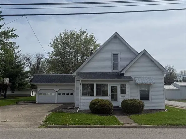 507 E 11th St, Rushville, IN 46173
