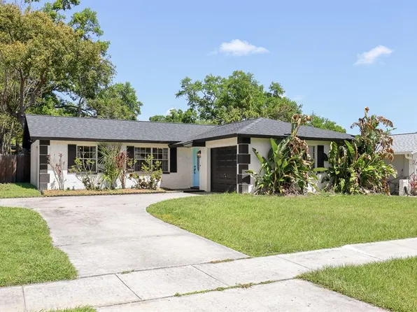 3016 Sarah Dr, Clearwater, FL 33759