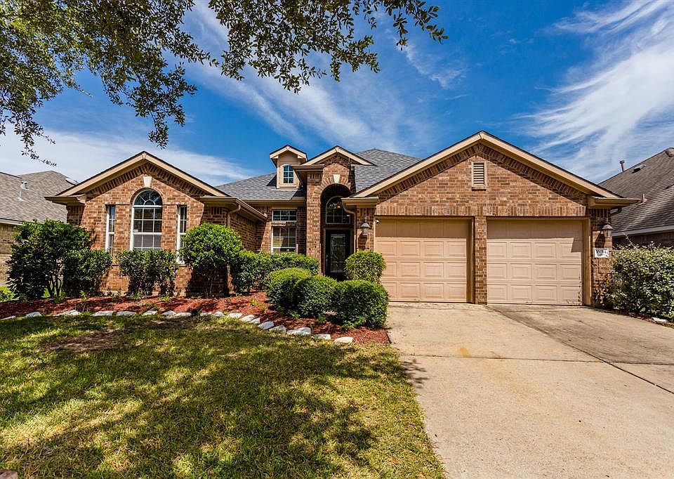 1st image of 16014 Saxon Hollow Ln