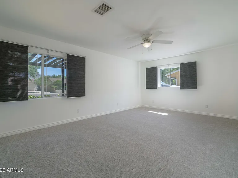 121 W Orchid Ln — Photo 12