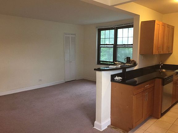 5th image of 7011B Park Dr E