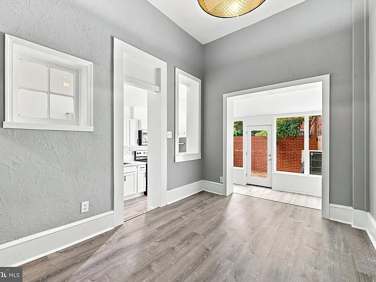 520 Spruce St #1 — Photo 10