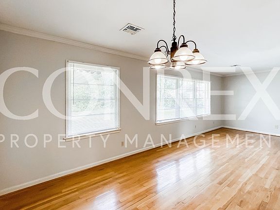4th image of 3863 Pelzer Ave