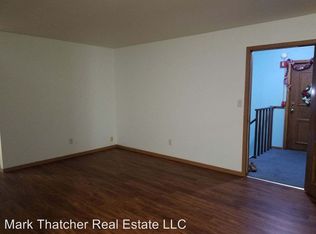 1812 Morgan Dr APT 8, West Bend, WI 53090