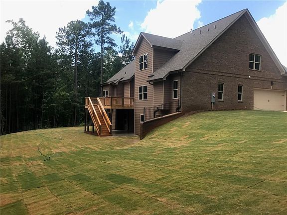 3rd image of 7453 Elderberry Dr