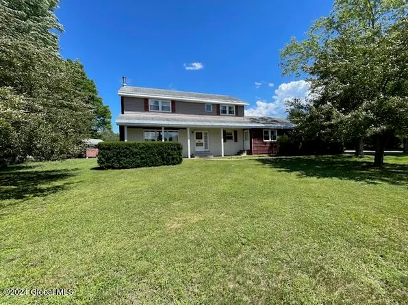 16 Tyrrell Road, Schroon Lake, NY 12870