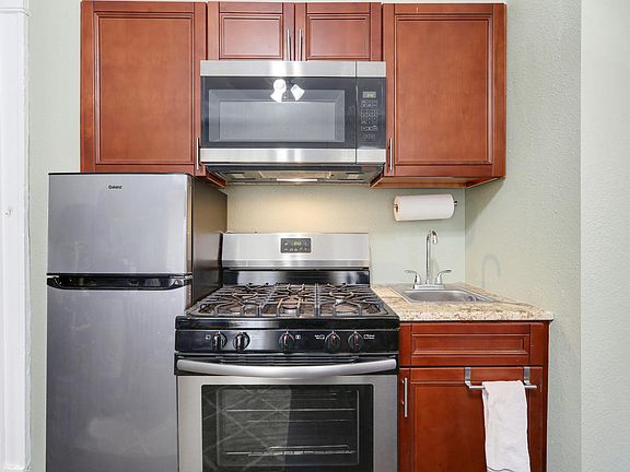 5th image of 2833 Napoleon Ave #C1