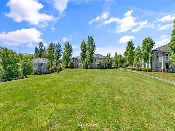 4th image of 1855 Trossachs Blvd SE Unit 101