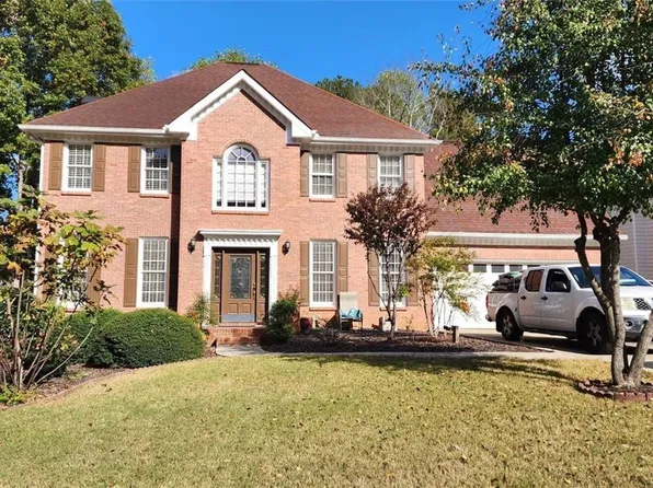 1225 Creek Laurel Dr, Lawrenceville, GA 30043